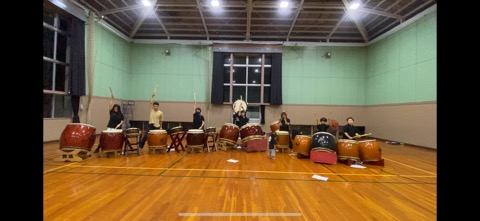 Read more about the article 限られた練習場所、和太鼓の生音が出せる