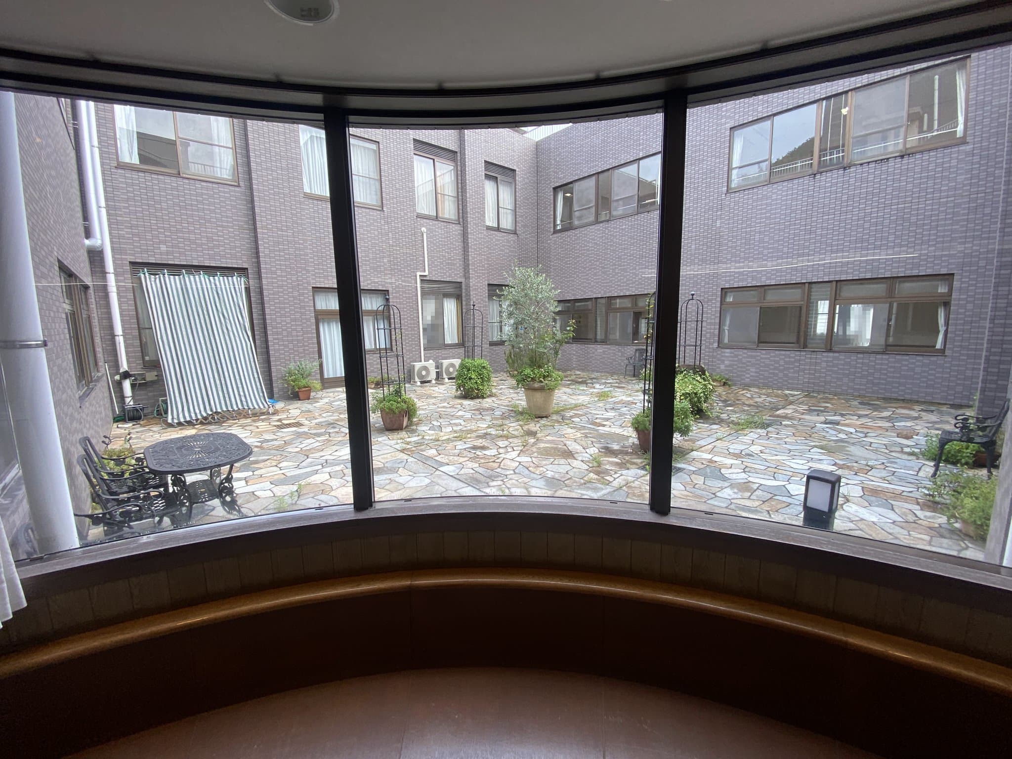 Read more about the article 『老人ホーム絹の道』様から演奏依頼頂きました。